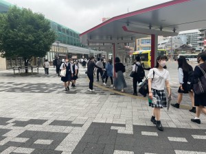 浦和駅での街頭配布・サンプリング